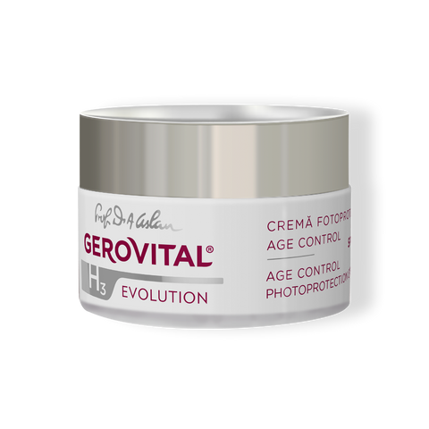 Gerovital H3 Evolution Age Control Photoprotection Cream jar with silver lid