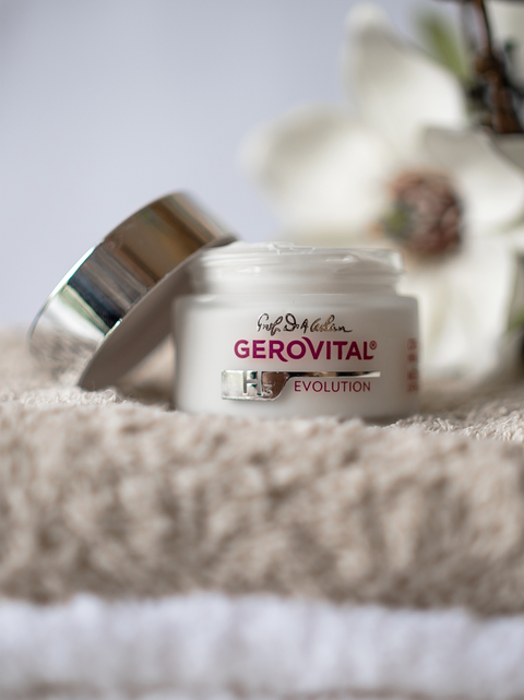 Gerovital H3 Evolution - Moisturizing Lifting Cream SPF 10 (day care)
