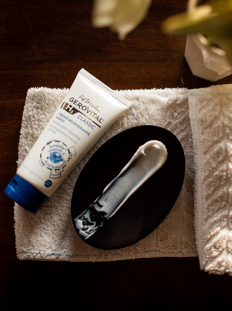 Gerovital H3 Classic - Regenerating Hand Cream